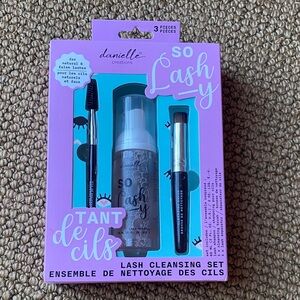 Danielle Creations Lash Cleansing Set NWT